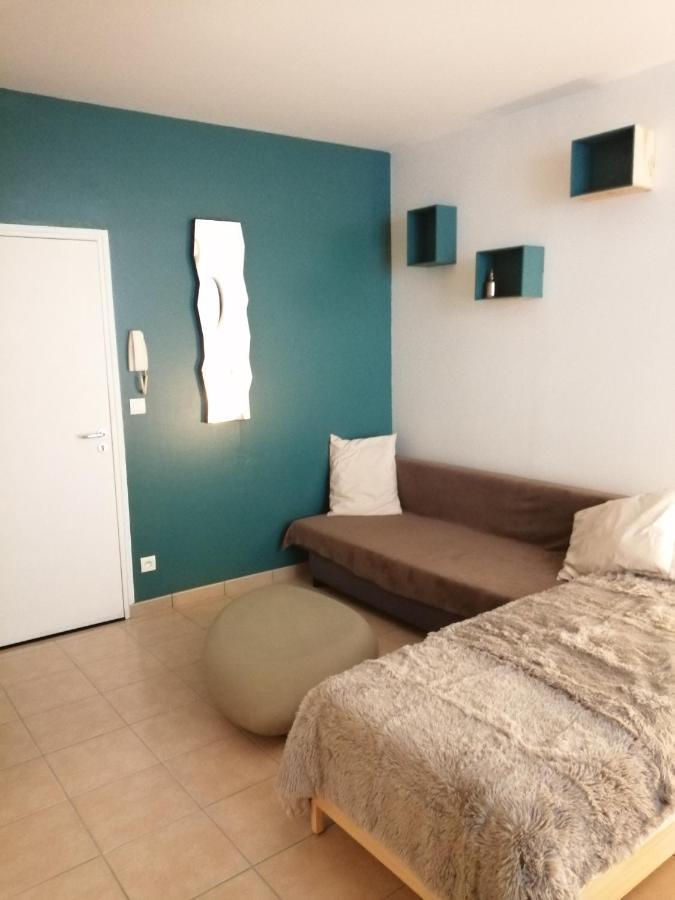Studio Dans Vieux Magasin 1800 Apartamento Sedán Exterior foto